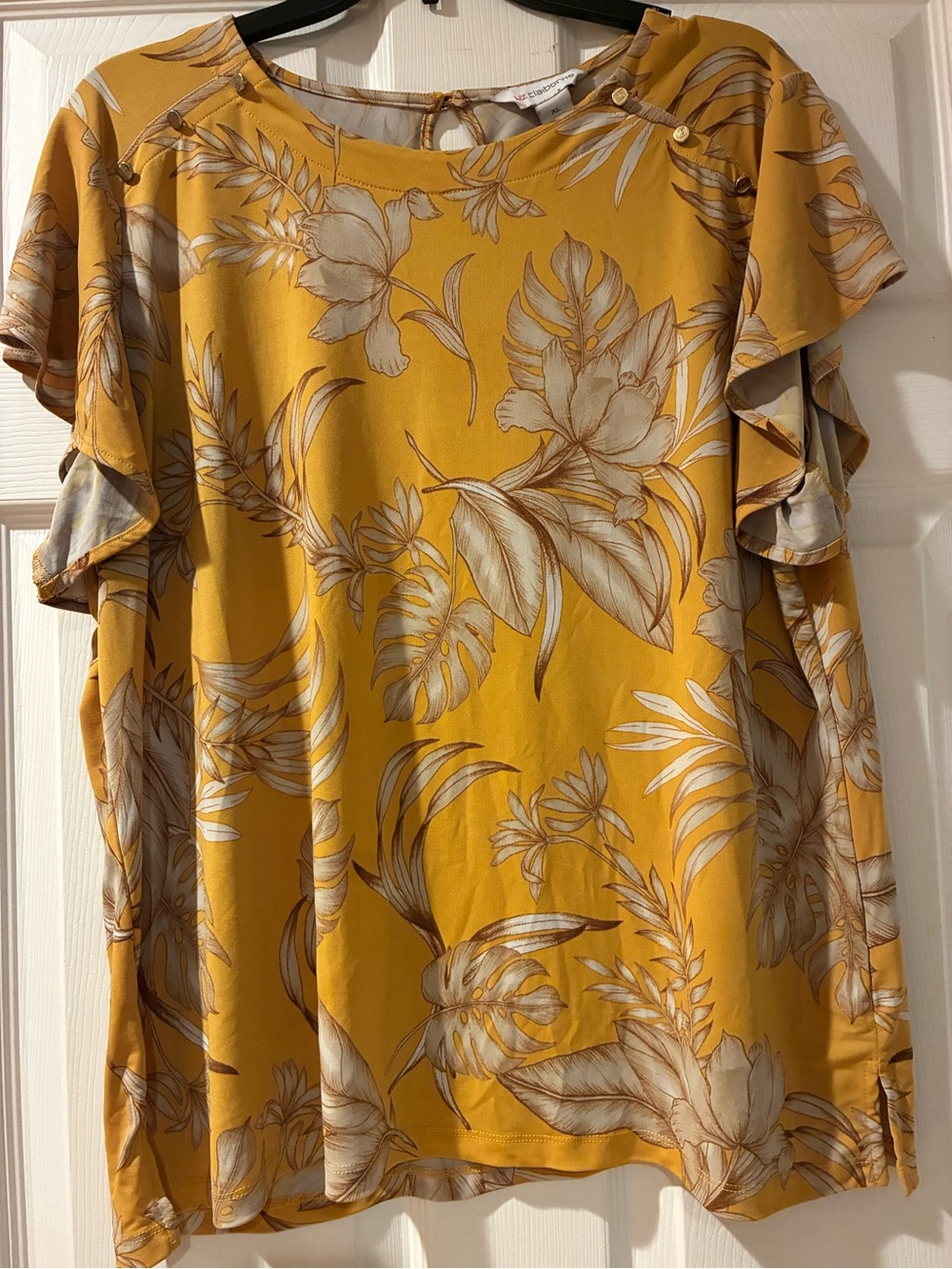 ⭐️3/$15⭐️Liz Claiborne Mustard Yellow Tropical Floral Ruffle Sleeve Top